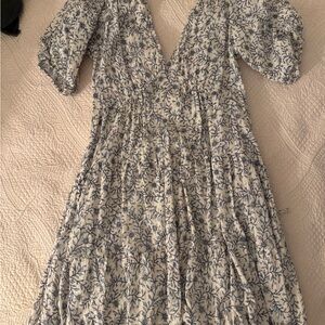 XiRENA Blue and White Leaf Pattern puff Sleeve Dress